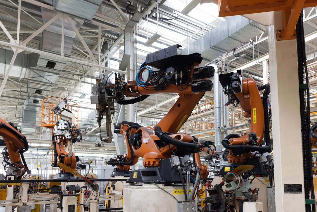 photo automobile production line welding car body modern car assembly plant auto industry scaled 753e52489a